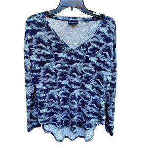 Bobeau Camo Sweater Sz Small NWOT